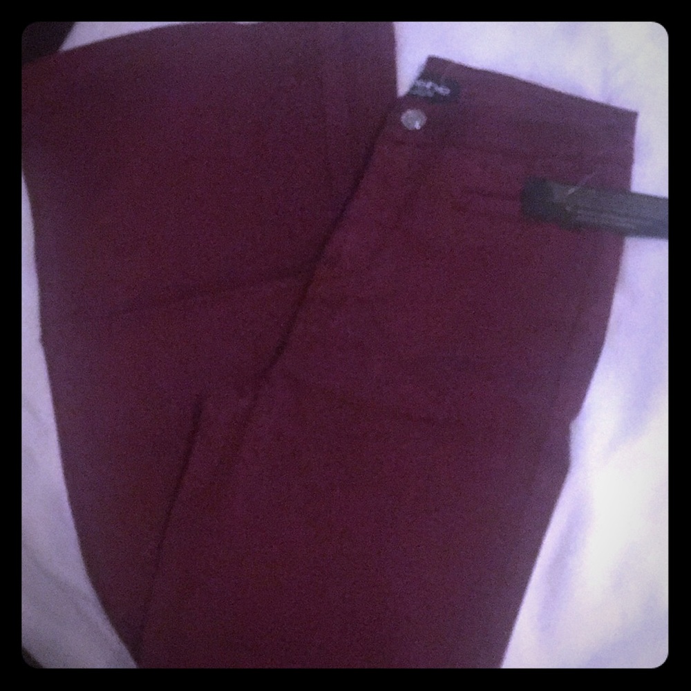 Bebe burgundy